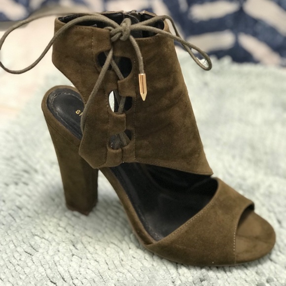 Peep toe Olive green shoe - Picture 4 of 4